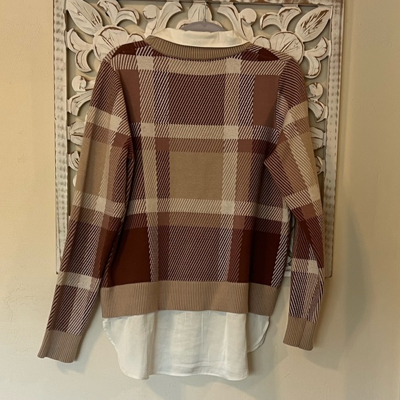 Adrienne Vittadini Plaid Sweater with Faux Collared Button Down Lining (Size M) - Picture 2 of 4